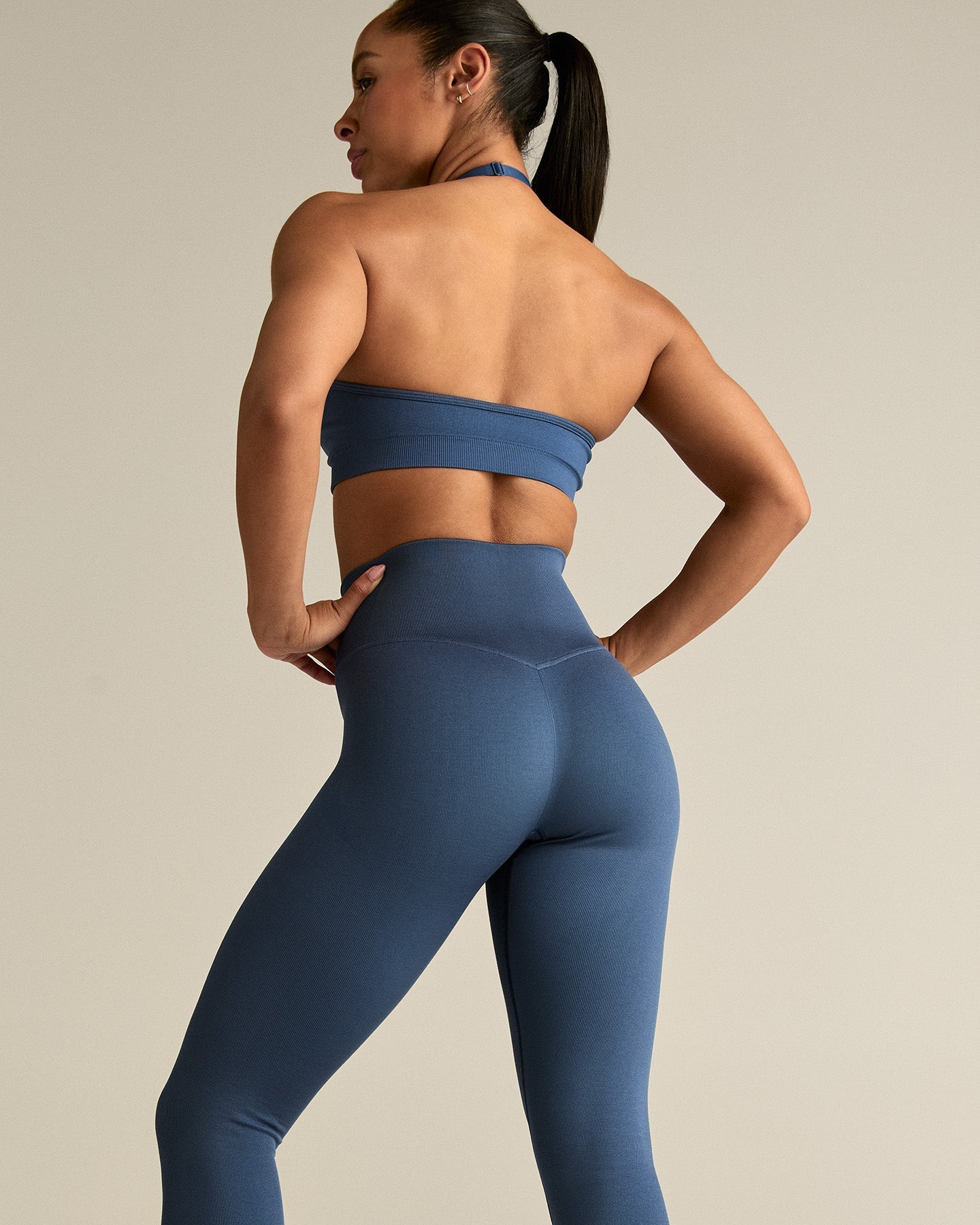 Motion Seamless Halter Bra | Blueberry