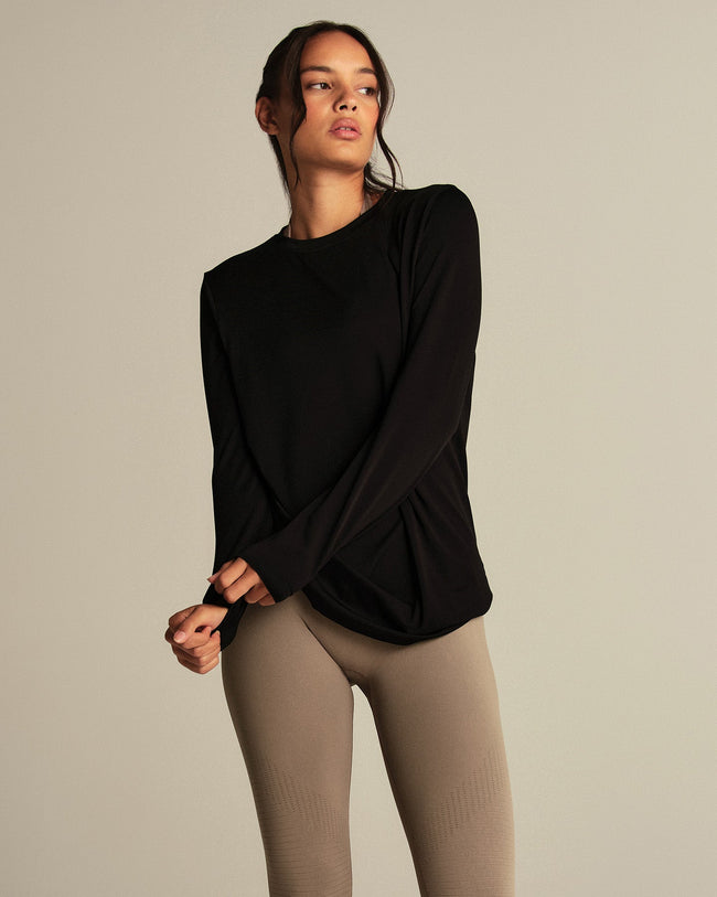 Lightweight Seamless Long Sleeve T-Shirt | Black