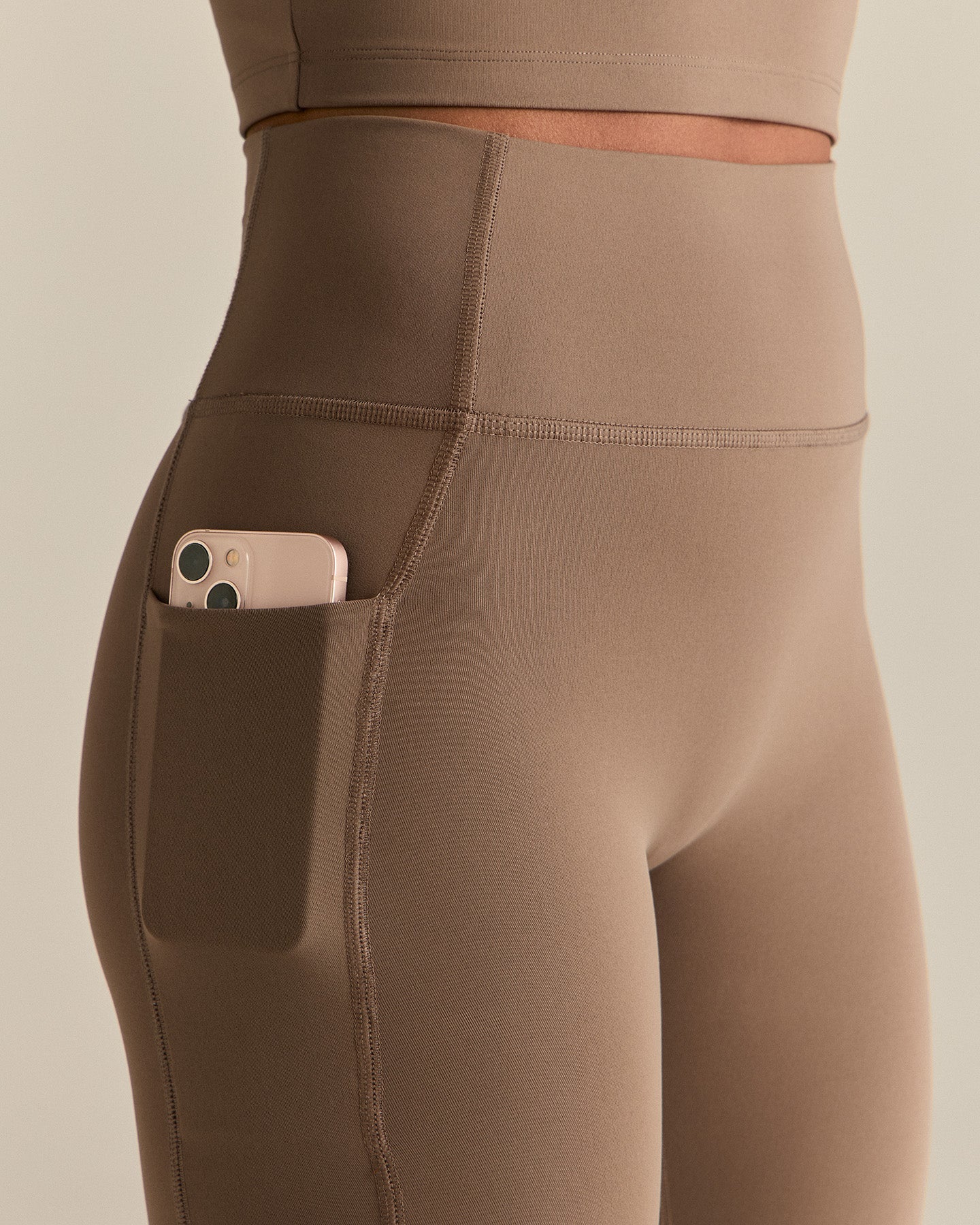 Essential High Waist Leggings with Pockets | Caribou