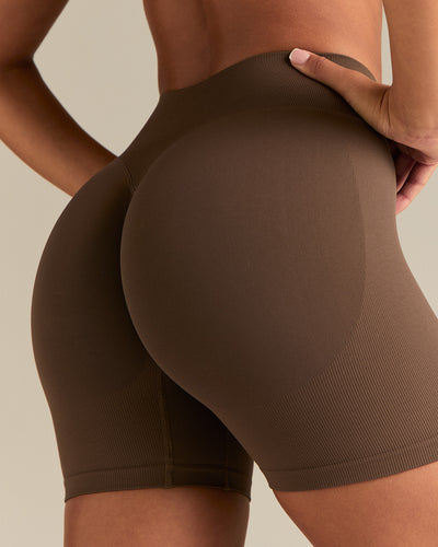 Emphasize Mid Waist 5" Shorts | Milk Chocolate