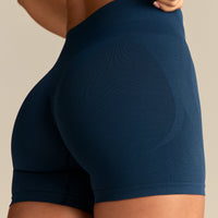 Define 2.0 High Waist Scrunch Shorts 4" | True Navy