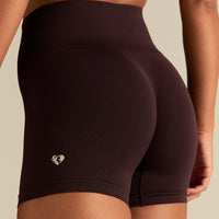 Define 2.0 High Waist Scrunch Shorts 4" | Cafe Noir