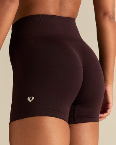 Define 2.0 High Waist Scrunch Shorts 4" | Cafe Noir