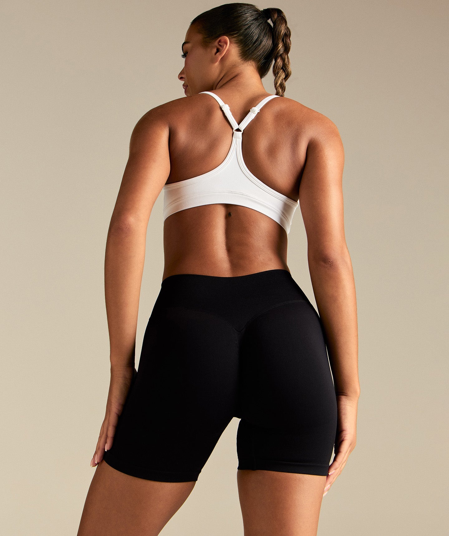 Emphasize V-Neck Bra | White