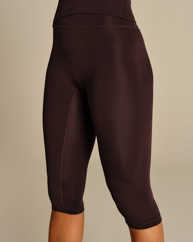 Essential High Waist Capri Leggings | Cafe Noir