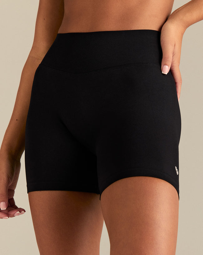 Emphasize Mid Waist 5" Shorts | Black