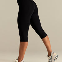 Essential High Waist Capri Leggings | Black