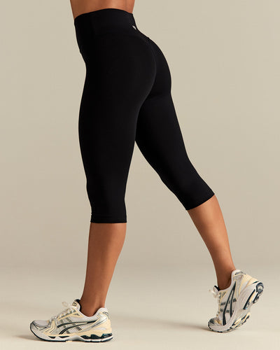 Essential High Waist Capri Leggings | Black