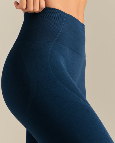 Define 2.0 High Waist Scrunch Leggings | True Navy