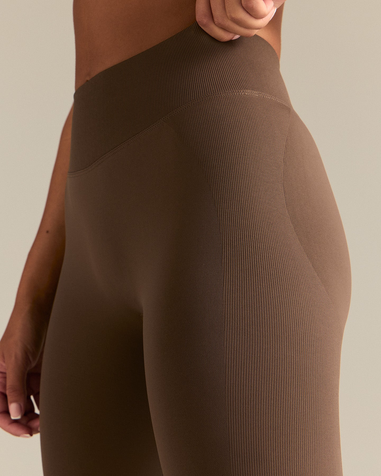 Emphasize Mid Waist Leggings | Milk Chocolate